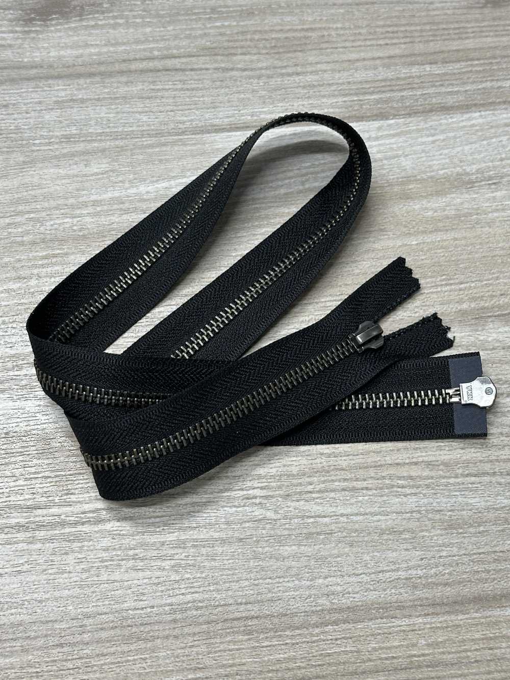 5RGTHMMR-OUTLET Zíper Metálico Tamanho 5, Prata Antiga, Separador De Duas Vias YKK