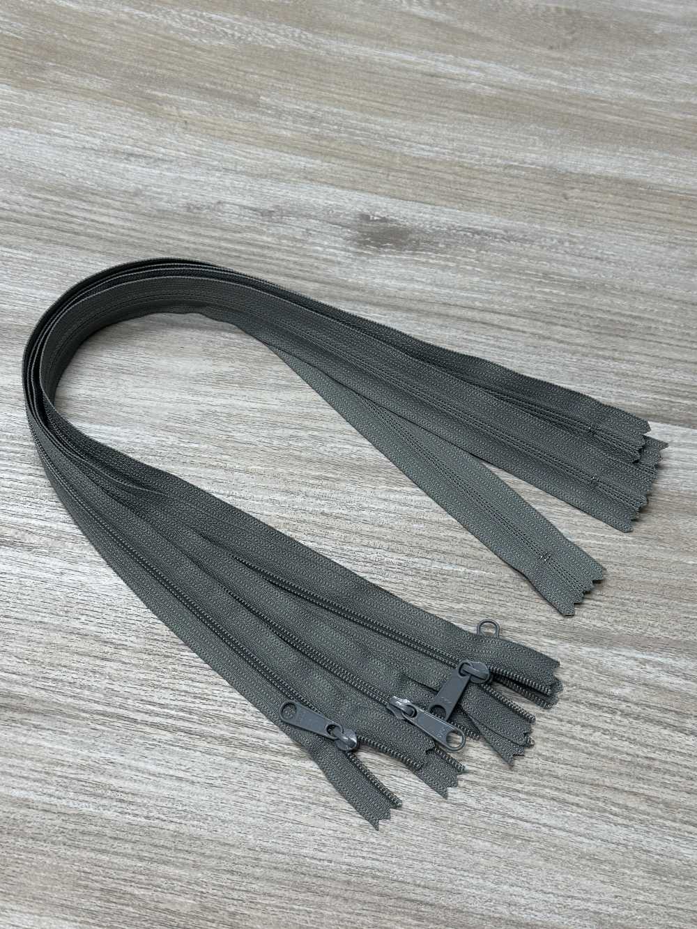 3CFC-OUTLET Zíper Espiral Tamanho 3 Com Extremidade Fechada YKK