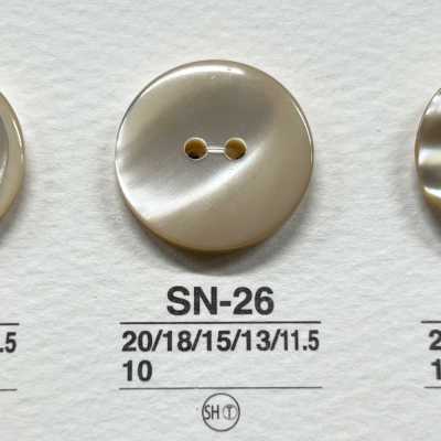 SN26 Botão brilhante de dois furos em material natural Takase Shell