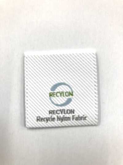 Etiqueta tecida Resilon