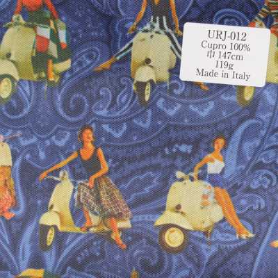 URJ-012 Fabricado na Itália Forro estampado 100% de Cupro Estampa de scooter Cor base azul