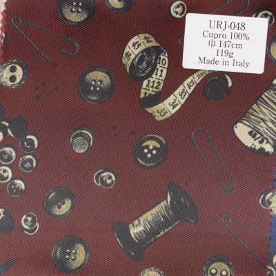 URJ-048 Fabricado na Itália Forro estampado 100% Cupro com padrão de ferramentas de alfaiataria e botões, vinho
