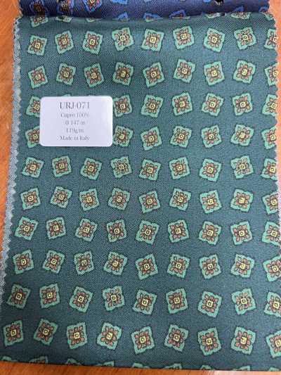 URJ-071 Fabricado na Itália Cupro 100% Forro estampado Estampa floral pequena verde